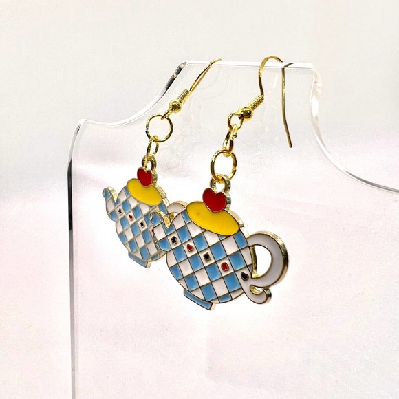 Tea Pot Earrings - Alice In Wonderland - Disney Inspired - Tea Kettle Earrings - Picture 5 of 8